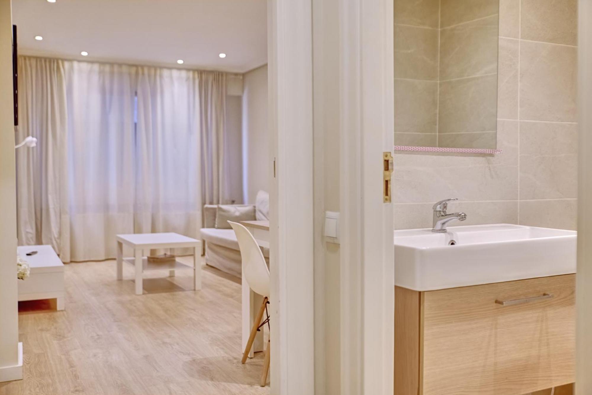 La Paz By Clabao Apartment *